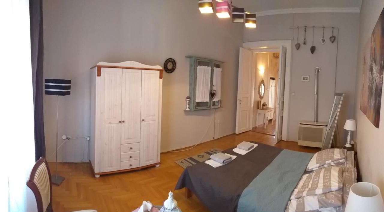 Belvárosi Vintage Apartman a sétálóutcán Miskolc Exterior foto
